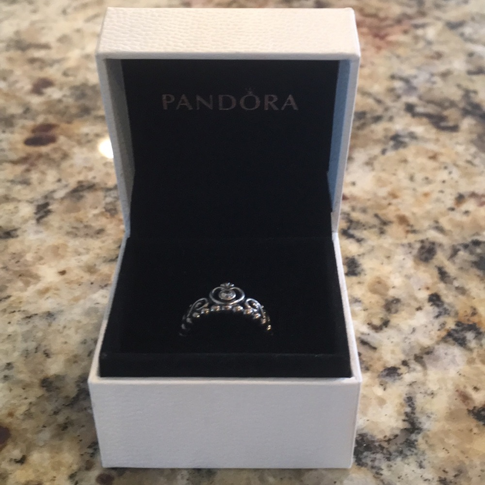 Pandora Ring